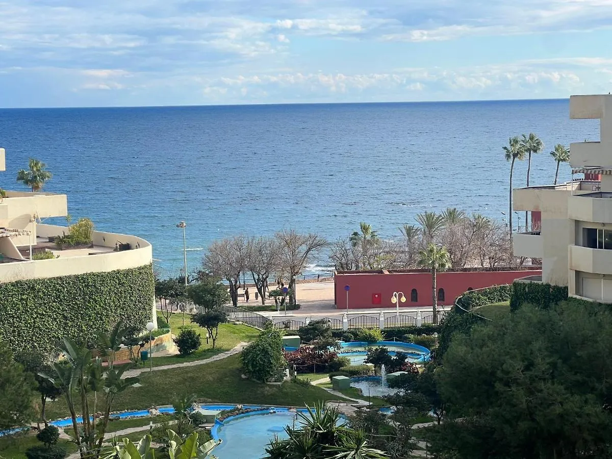 Apartamento Con Terraza Y Piscina - Todoholiday Benalmádena